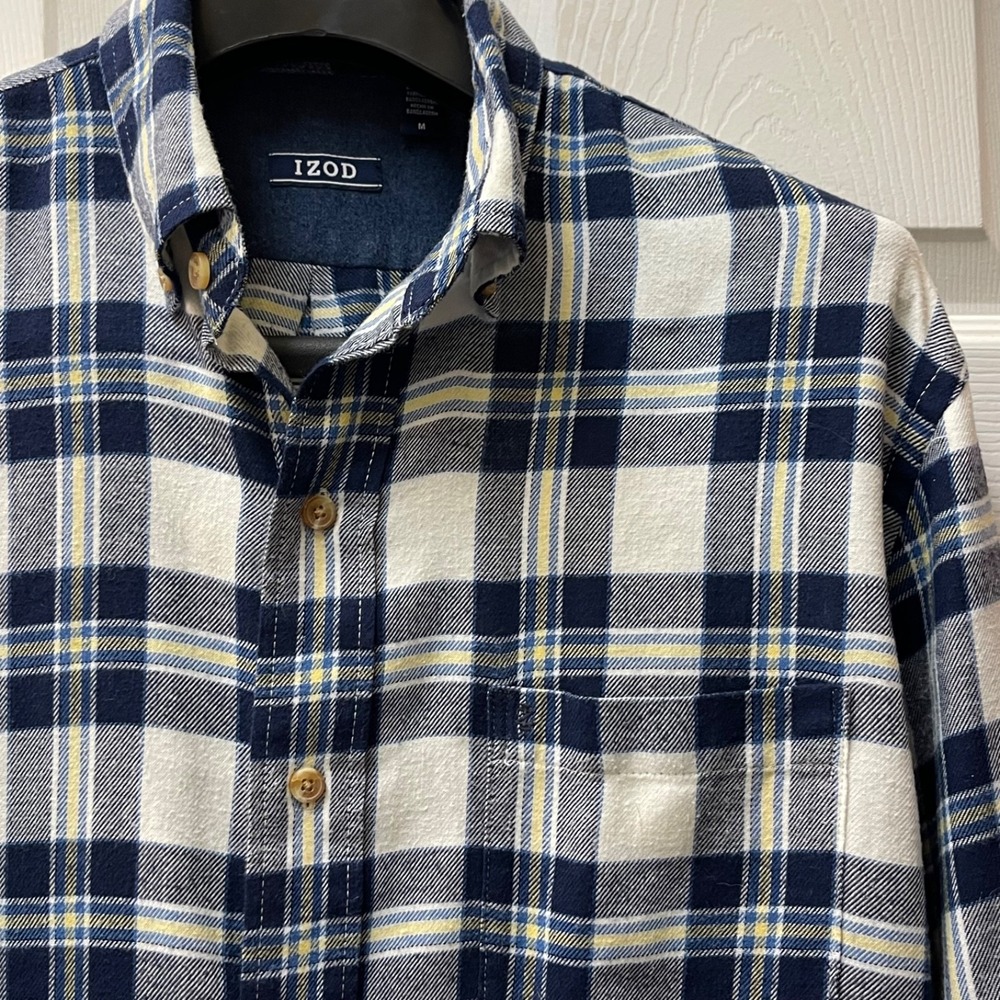 Izod Shirt Men's Medium Blue Plaid Button Down Long Sleeve Casual Pocket Collar